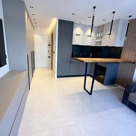 Apartment Les Pins - For 2 People - Wifi & Parking *