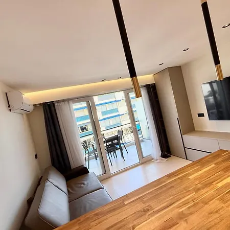 Apartment Les Pins - For 2 People - Wifi & Parking Juan-les-Pins